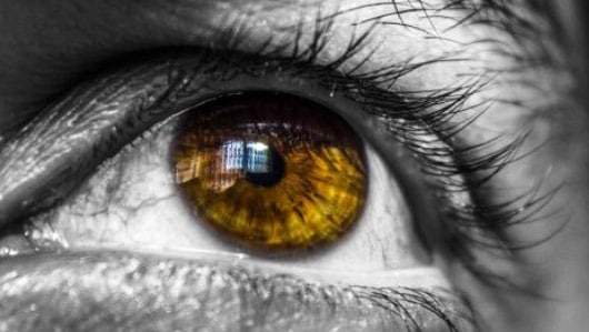 اسباب التهاب القزحية iris eye